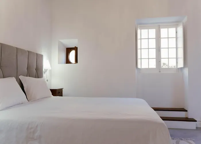 Senhora Do Carmo Charm House Bed & Breakfast
