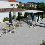 לינה וארוחת בוקר Senhora Do Carmo Charm House 4*