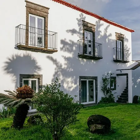 Senhora Do Carmo Charm House Bed & Breakfast