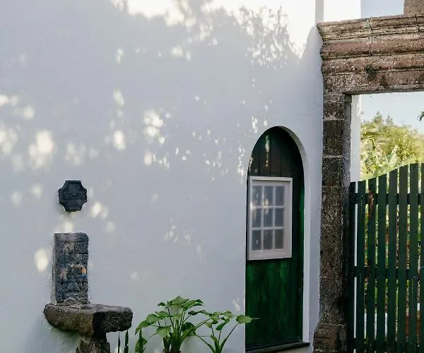 Senhora Do Carmo Charm House Bed & Breakfast 4*