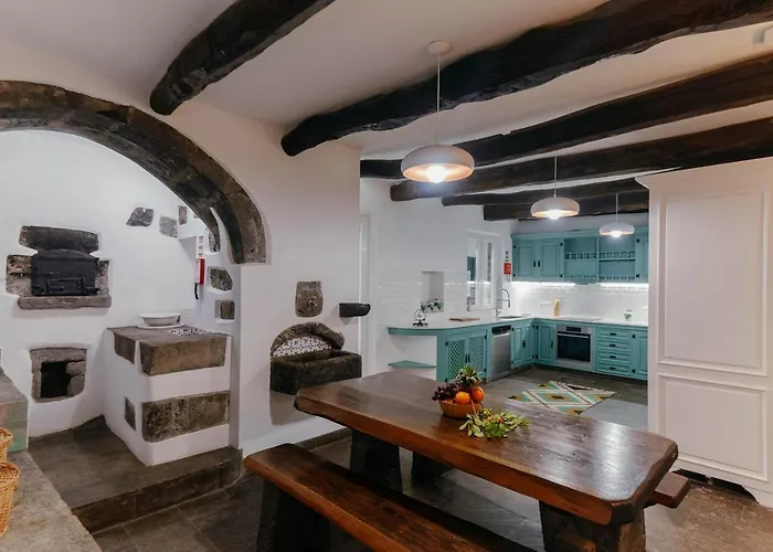 Senhora Do Carmo Charm House Bed & Breakfast 4*